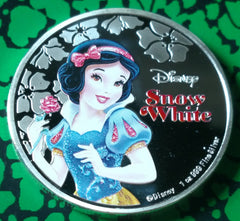 DISNEY PRINCESS SNOW WHITE COLORIZED SLVR ART ROUND - NOT MINT ISSUED