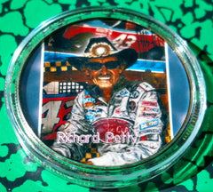 NASCAR RICHARD PETTY #F04 COLORIZED GOLD/BRASS ART ROUND