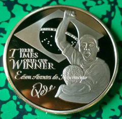 PELE SOCCER WORLD CUP WINNER ALL-TIME GREAT GOLD/BRASS ART ROUND