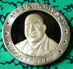 MAGIC JOHNSON - NO LOOK PASS #39 GLD ART ROUND