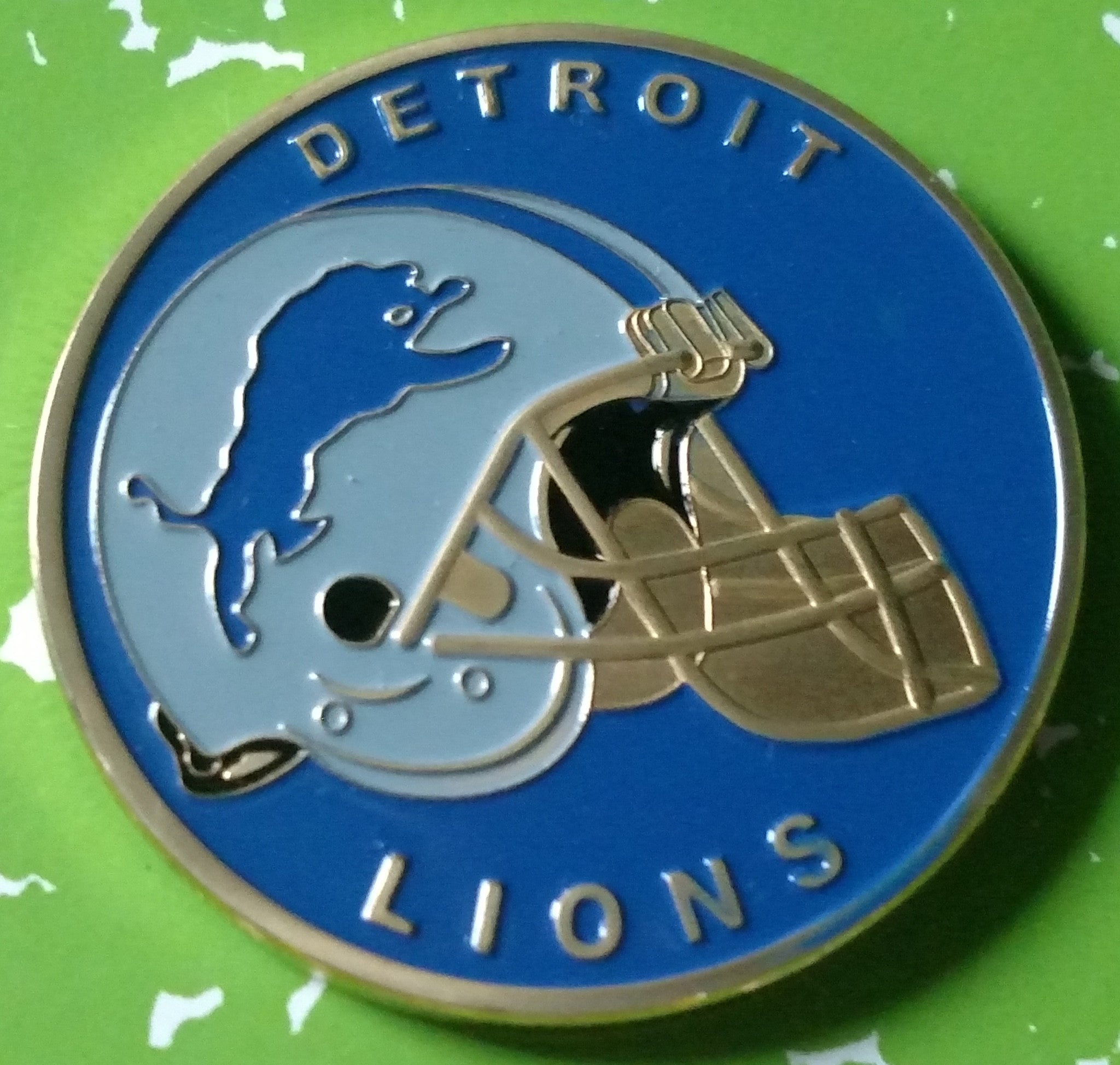 NFL DETROIT LIONS FOOTBALL TEAM COLORIZED GLD ART ROUND – Vintage  Collections and Imports