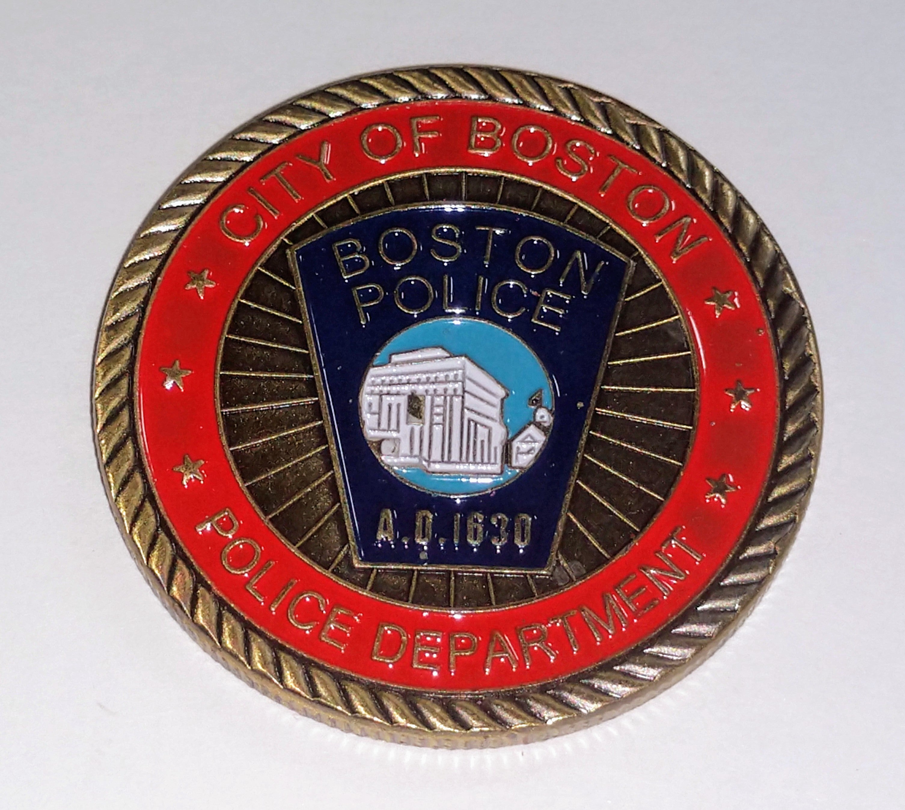 BOSTON POLICE ANTIQUED #SK8905 COLORIZED ART ROUND – Vintage